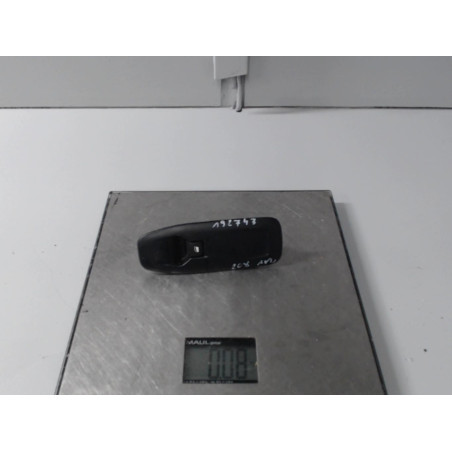 Interrupteur de leve vitre avant droit PEUGEOT 208 1 Photo n°1