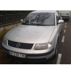 Cache moteur  VOLKSWAGEN PASSAT 4 Photo n°3