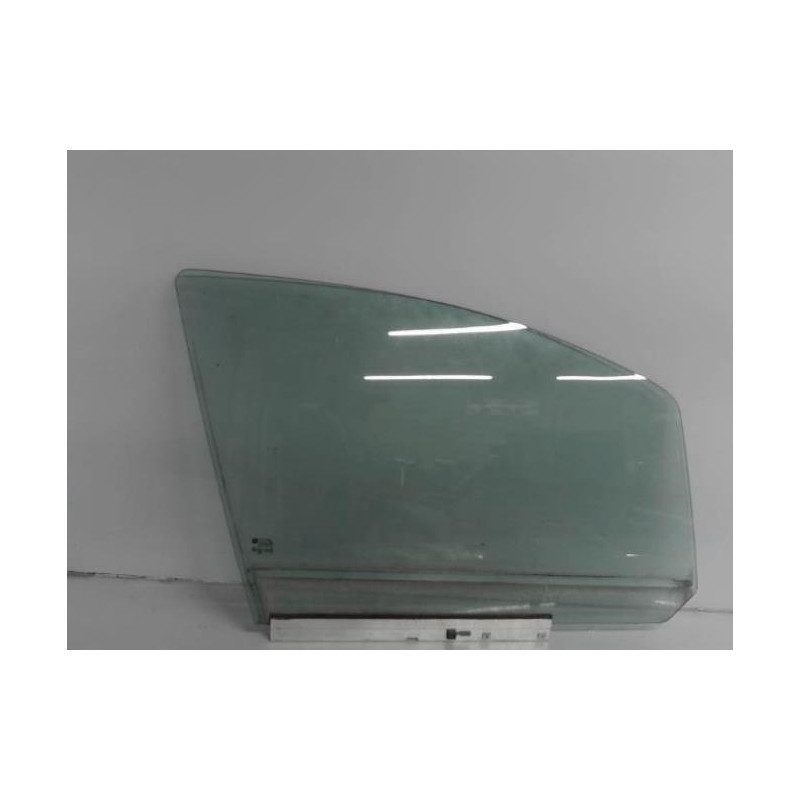 Vitre avant droit OPEL ZAFIRA B