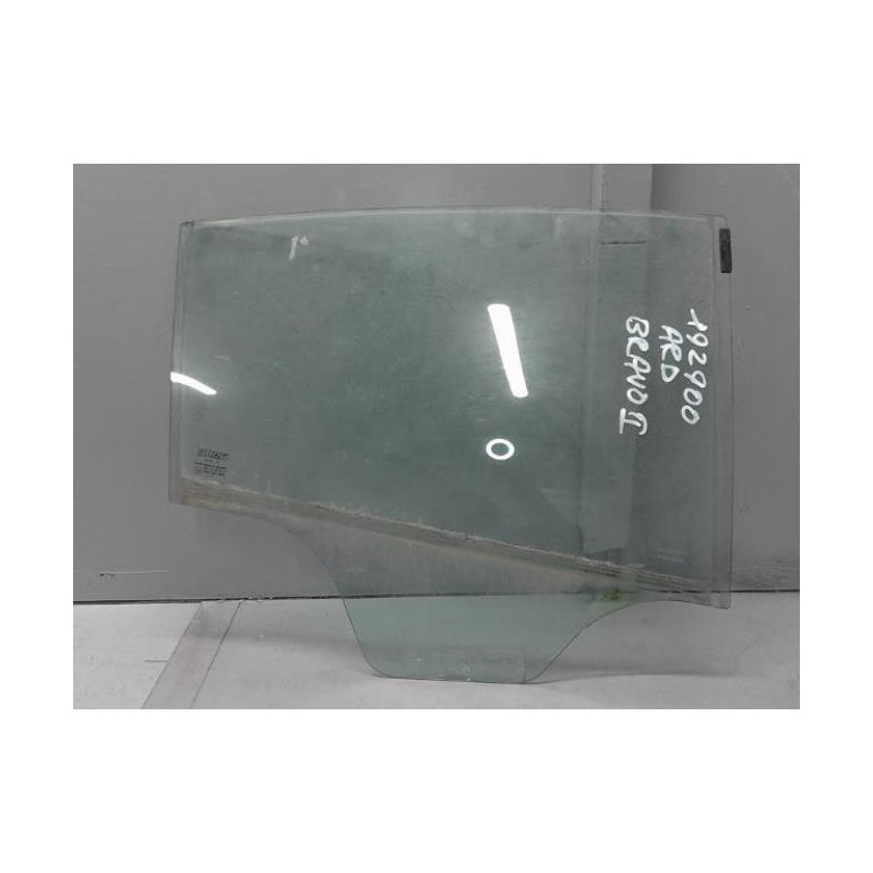Vitre arriere droit FIAT BRAVO 2