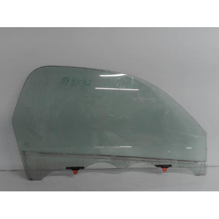 Vitre avant droit TOYOTA RAV4 2