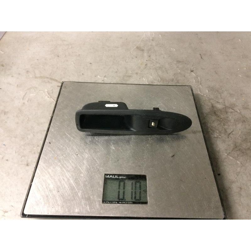 Interrupteur de leve vitre arriere gauche CITROEN C4 2