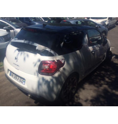 Vitre avant droit CITROEN DS3 Photo n°6