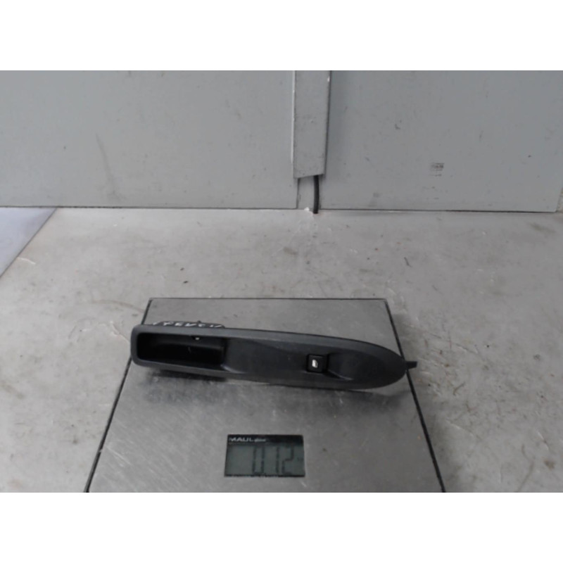 Interrupteur de leve vitre avant droit CITROEN C4 2