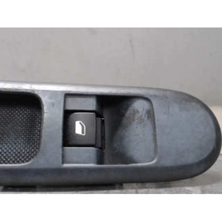 Interrupteur de leve vitre avant droit PEUGEOT 5008 1