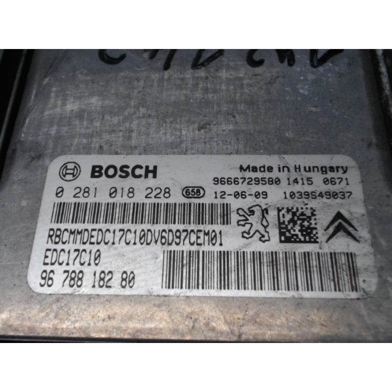 Calculateur moteur PEUGEOT 208 1
