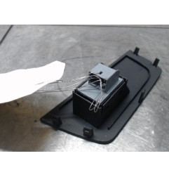 Interrupteur de leve vitre avant droit AUDI A1 1