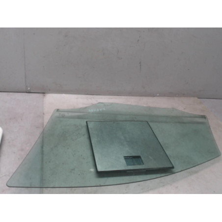 Vitre avant droit MERCEDES CLASSE B 245
