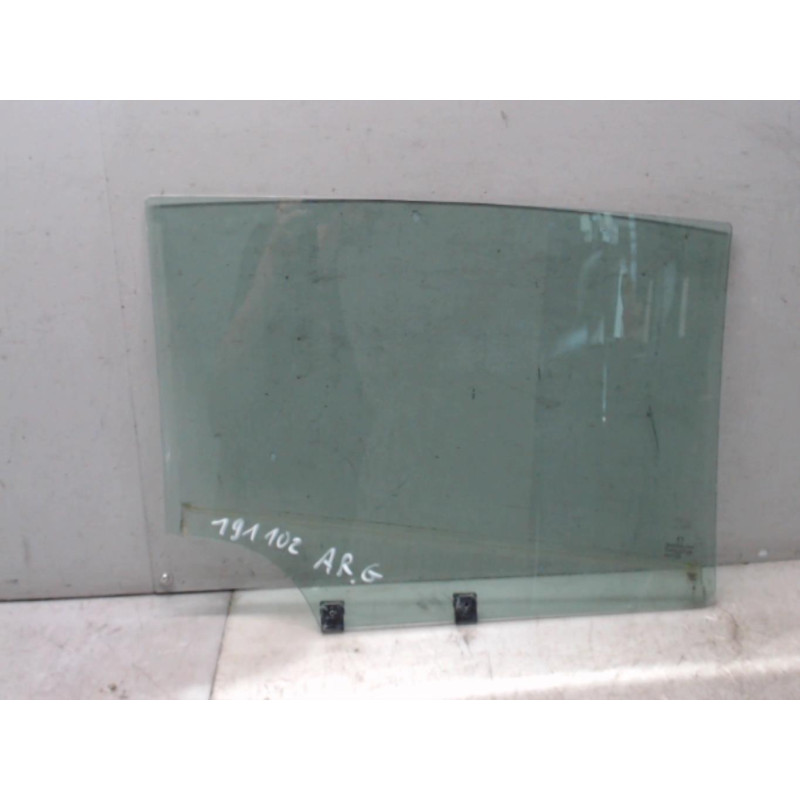 Vitre arriere gauche PEUGEOT 3008 1