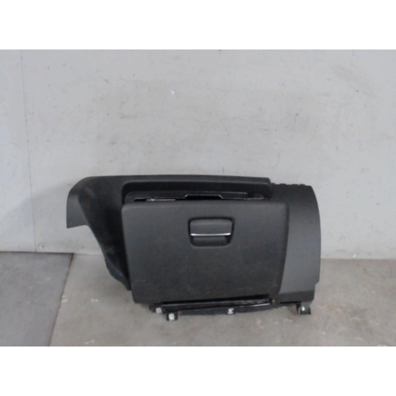 Boite a gants BMW SERIE 1 E81