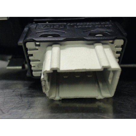 Interrupteur de leve vitre avant droit PEUGEOT 208 1 Photo n°1