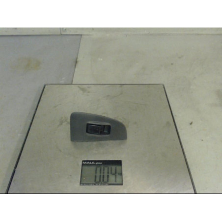 Interrupteur de leve vitre avant droit TOYOTA AVENSIS 2 Photo n°1