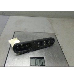 Interrupteur de leve vitre avant gauche PEUGEOT 407 Photo n°1