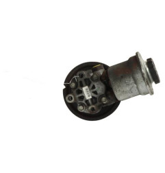 Pompe de direction TOYOTA COROLLA VERSO 2 Photo n°5