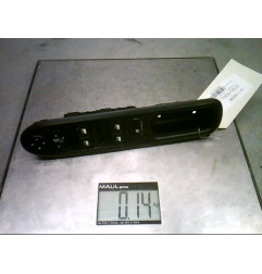 Interrupteur de leve vitre avant gauche PEUGEOT 407 Photo n°1