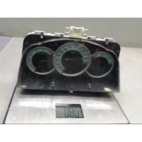 Compteur TOYOTA COROLLA VERSO 2 Photo n°1