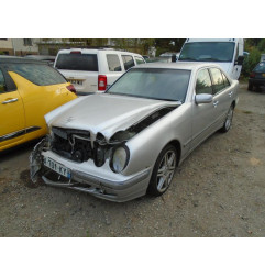 Feu arriere secondaire droit (feux) MERCEDES CLASSE E 210 Photo n°9