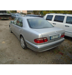 Feu arriere secondaire droit (feux) MERCEDES CLASSE E 210 Photo n°10