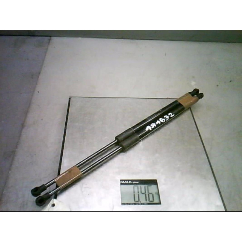 Verin de coffre TOYOTA VERSO