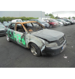 Anti brouillard gauche (feux) AUDI A4 2 Photo n°4