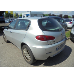 Feu arriere secondaire gauche (feux) ALFA ROMEO 147 Photo n°8