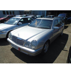 Feu arriere principal gauche (feux) MERCEDES CLASSE E 210 Photo n°3