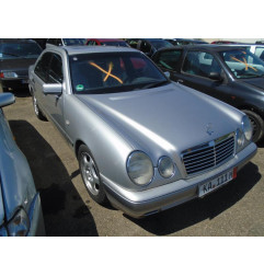 Feu arriere principal gauche (feux) MERCEDES CLASSE E 210 Photo n°4