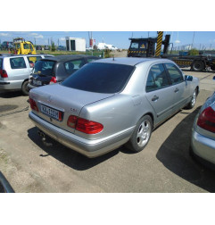 Feu arriere principal gauche (feux) MERCEDES CLASSE E 210 Photo n°5