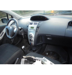 Capot TOYOTA YARIS 2 Photo n°7