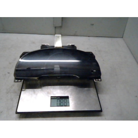 Compteur TOYOTA AVENSIS VERSO Photo n°1
