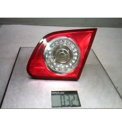 Feu arriere secondaire droit (feux) VOLKSWAGEN PASSAT 5 Photo n°1