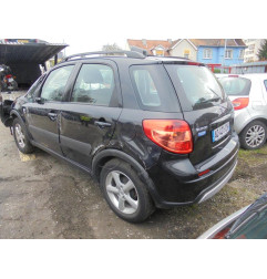 Compresseur clim SUZUKI SX4 1 Photo n°8