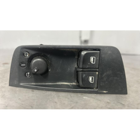 Interrupteur de leve vitre avant gauche AUDI A1 1 Photo n°1