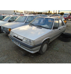 Capot RENAULT R11 Photo n°8