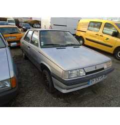 Capot RENAULT R11 Photo n°9