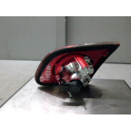 Feu arriere secondaire gauche (feux) VOLKSWAGEN PASSAT 5 Photo n°1