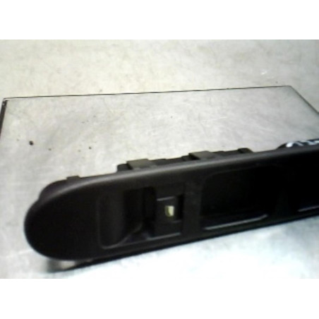 Interrupteur de leve vitre avant droit PEUGEOT 307
