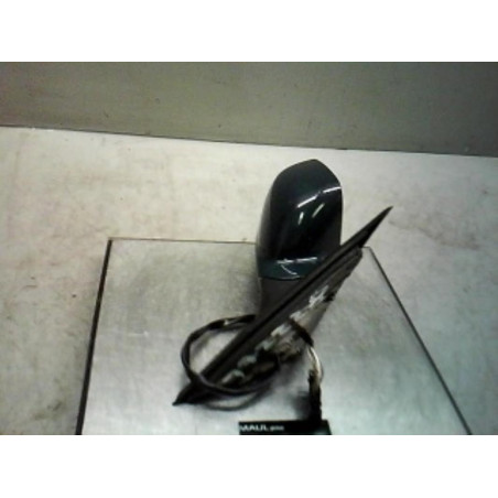 Retroviseur droit VOLKSWAGEN PASSAT 4