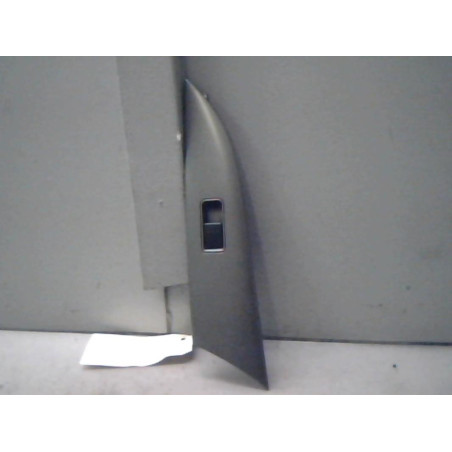 Interrupteur de leve vitre avant droit MAZDA 3 1