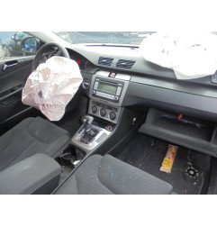 Feu arriere secondaire gauche (feux) VOLKSWAGEN PASSAT 5 Photo n°7