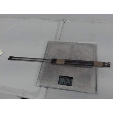 Verin de coffre LANCIA Y10 2 Photo n°1