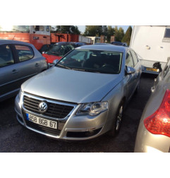 Feu arriere secondaire droit (feux) VOLKSWAGEN PASSAT 5 Photo n°4