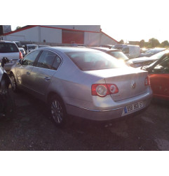 Feu arriere secondaire droit (feux) VOLKSWAGEN PASSAT 5 Photo n°6