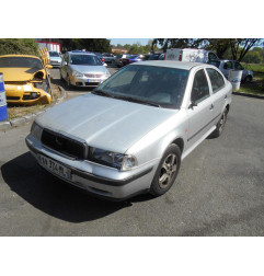 Optique avant principal droit (feux)(phare) SKODA OCTAVIA 1 Photo n°5