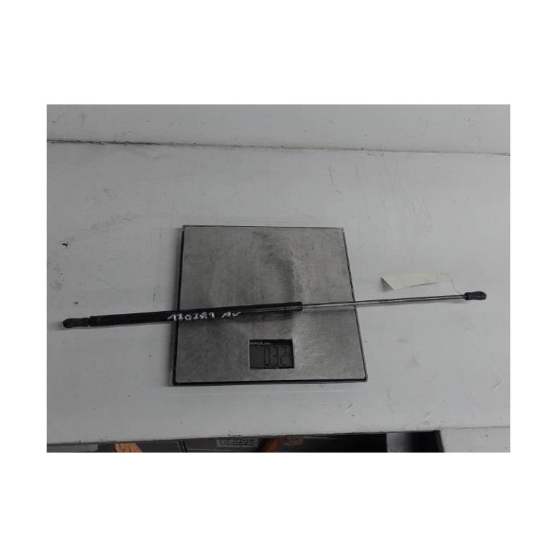 Verin de capot AUDI A4 1