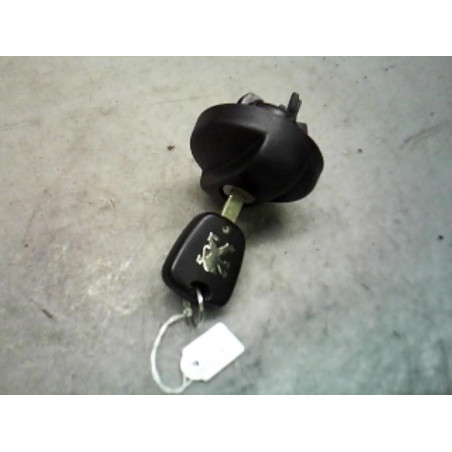 Bouchon de carburant PEUGEOT 307 Photo n°1