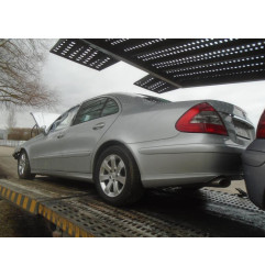 Verin de coffre MERCEDES CLASSE E 211 Photo n°4