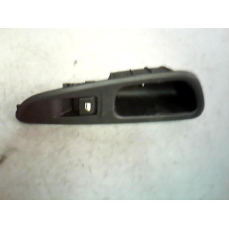 Interrupteur de leve vitre arriere gauche PEUGEOT 308 1 Photo n°1