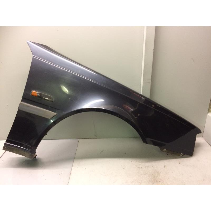 Aile avant droit VOLVO 460