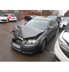 Verin de coffre AUDI A3 2 Photo n°5